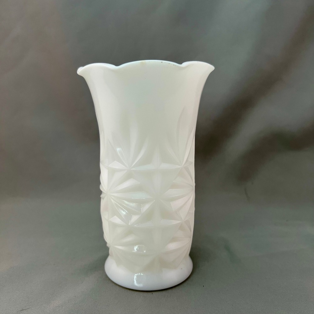 Hazel-Atlas Milk Glass Vase Small White Excellent Starburst Scalloped Rim 5.5 in